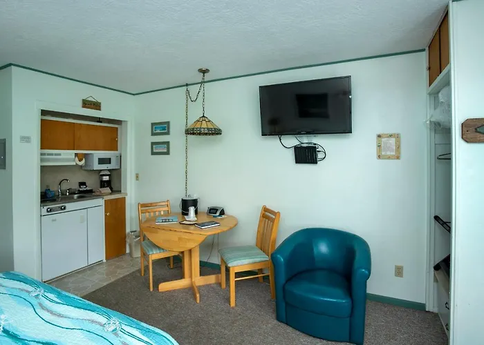 Lanai At The Cove