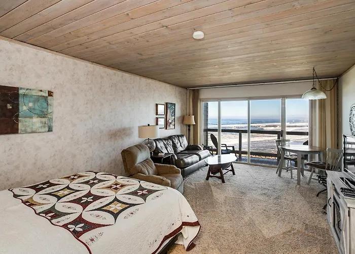Lanai At The Cove